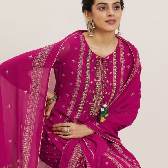 Shivansh Creations Pink Embroidered Kurta Palazzo Dupatta Set–3 Pcs Ethnic Set - Picture 2 of 9